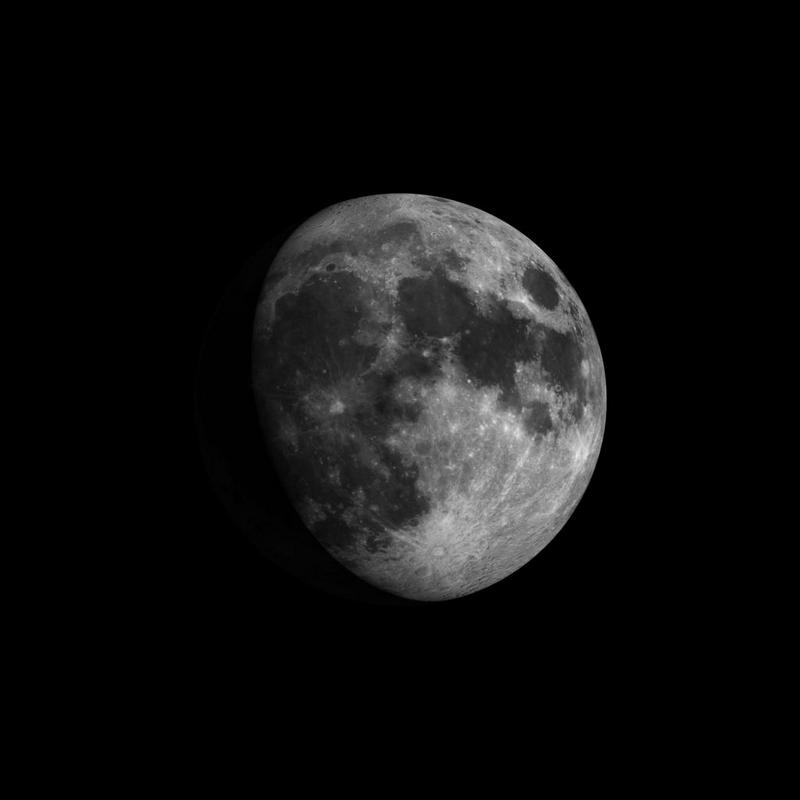 imagen de la luna creciente al 84% de visibilidad que te recomienda Centro de lavado de coches Elefante Azul Valdepeñas.