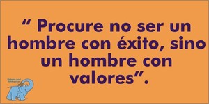 Frase del día Elefante Azul Valdepeñas